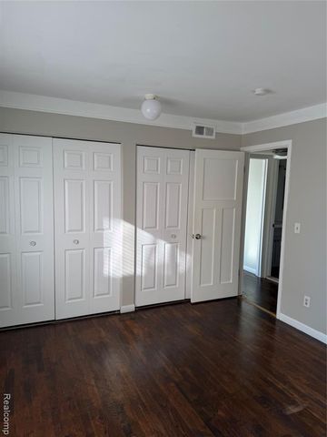 1249 Island Drive 104, Ann Arbor, MI 48105