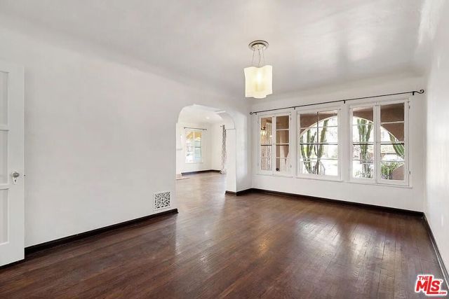 8230 Blackburn Avenue, Los Angeles, CA 90048