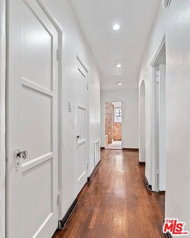 8230 Blackburn Avenue, Los Angeles, CA 90048