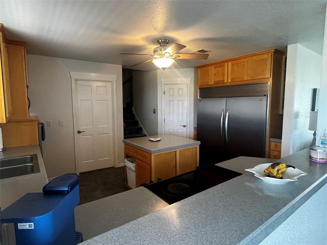 1100 Swiss Alp Hills Loop, Schulenburg, TX 78956