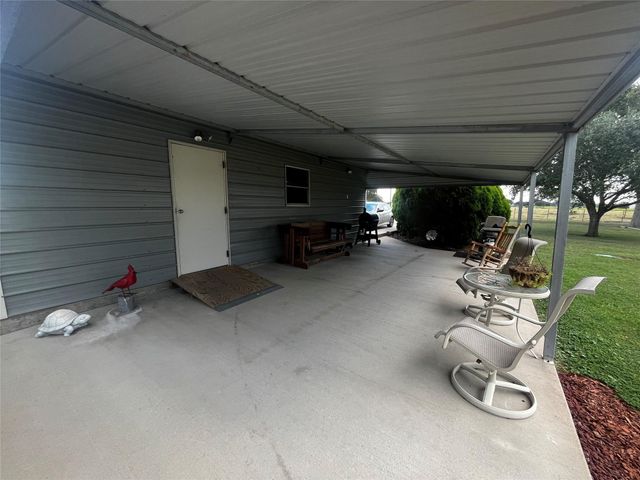 1100 Swiss Alp Hills Loop, Schulenburg, TX 78956