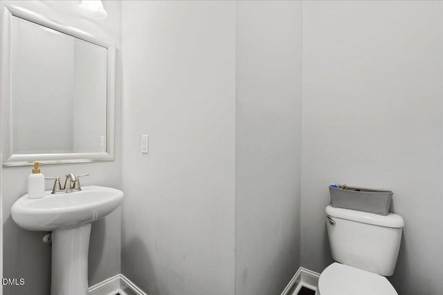 2524 Thorngrove Court, Fayetteville, NC 28303