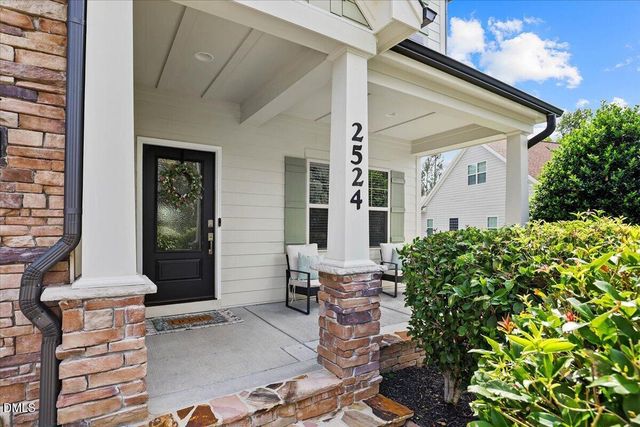2524 Thorngrove Court, Fayetteville, NC 28303