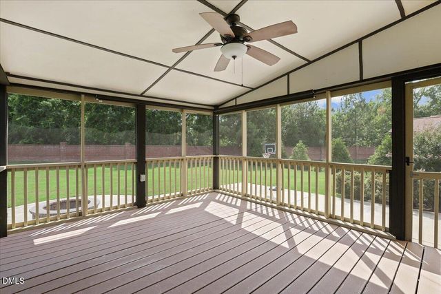 2524 Thorngrove Court, Fayetteville, NC 28303