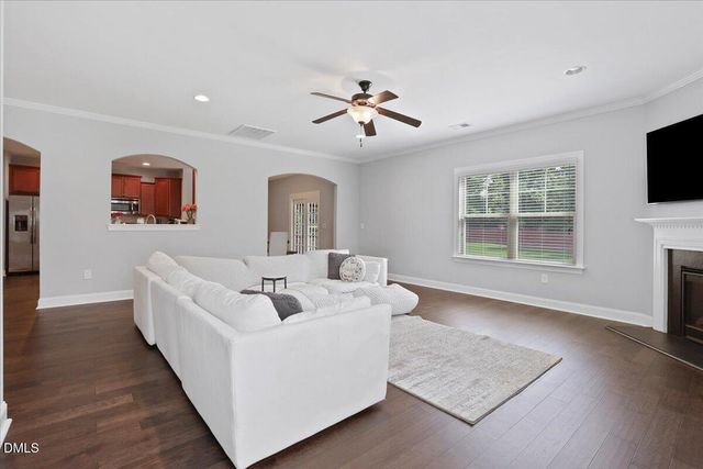 2524 Thorngrove Court, Fayetteville, NC 28303