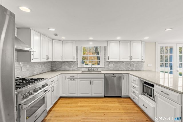 16 Trails End Road, Wilton, CT 06897