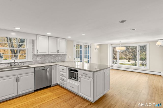 16 Trails End Road, Wilton, CT 06897