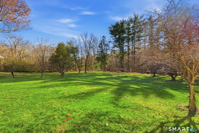 16 Trails End Road, Wilton, CT 06897