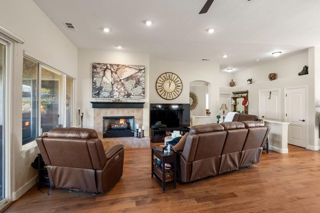 352 Mitchell Lake Ln, Copperopolis, CA 95228