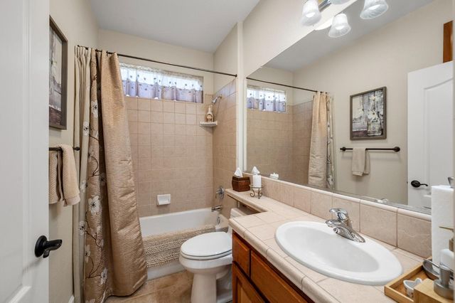 352 Mitchell Lake Ln, Copperopolis, CA 95228