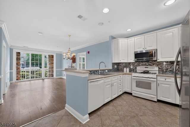 351 Victoria Drive, Bridgewater Twp., NJ 08807