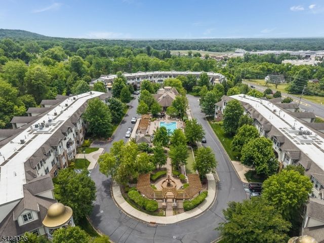 351 Victoria Drive, Bridgewater Twp., NJ 08807