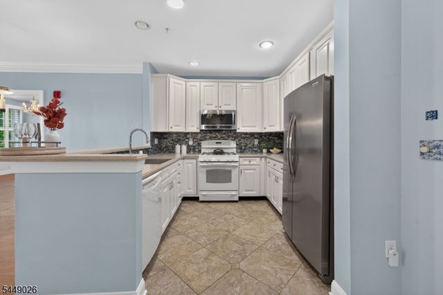 351 Victoria Drive, Bridgewater Twp., NJ 08807