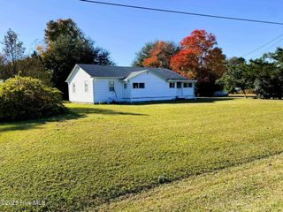 421 Gurganus Road, Maple Hill, NC 28454