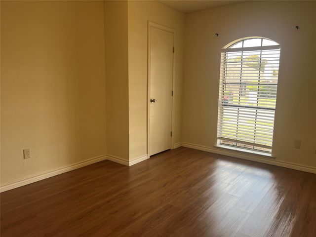 11822 Garden Terrace Drive, Dallas, TX 75243