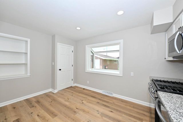 8604 20th AVENUE, Kenosha, WI 53143