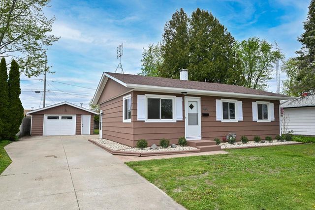 8604 20th AVENUE, Kenosha, WI 53143
