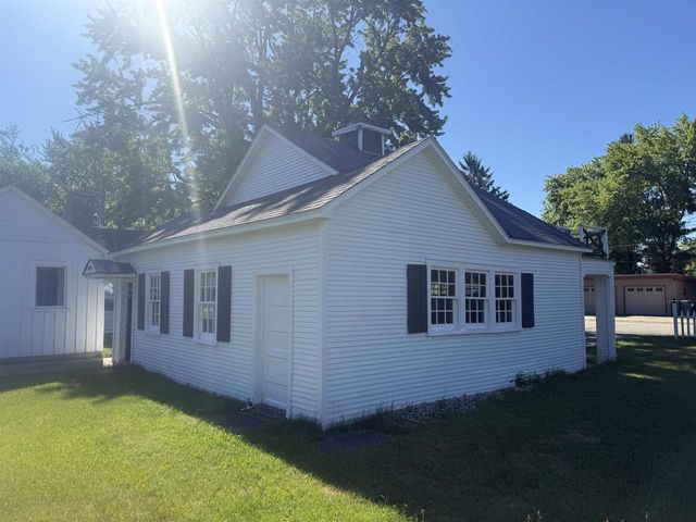 414 FOSTER ROAD, Redgranite, WI 54970