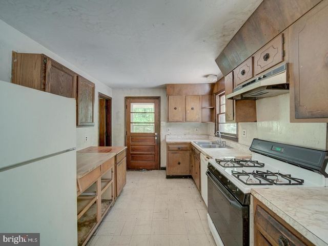 13682 BLACKWELLS MILL RD, Goldvein, VA 22720