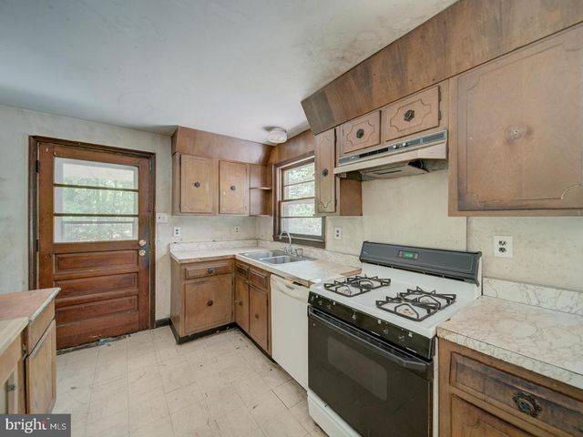 13682 BLACKWELLS MILL RD, Goldvein, VA 22720