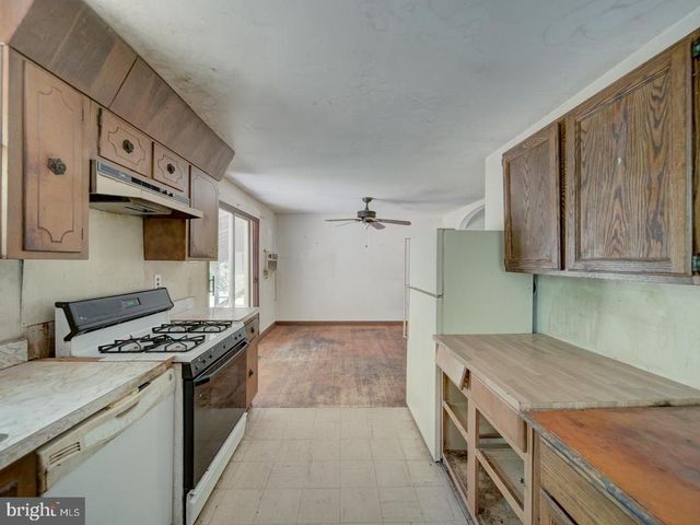 13682 BLACKWELLS MILL RD, Goldvein, VA 22720
