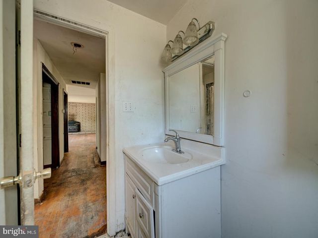 13682 BLACKWELLS MILL RD, Goldvein, VA 22720