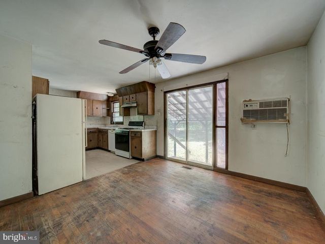 13682 BLACKWELLS MILL RD, Goldvein, VA 22720