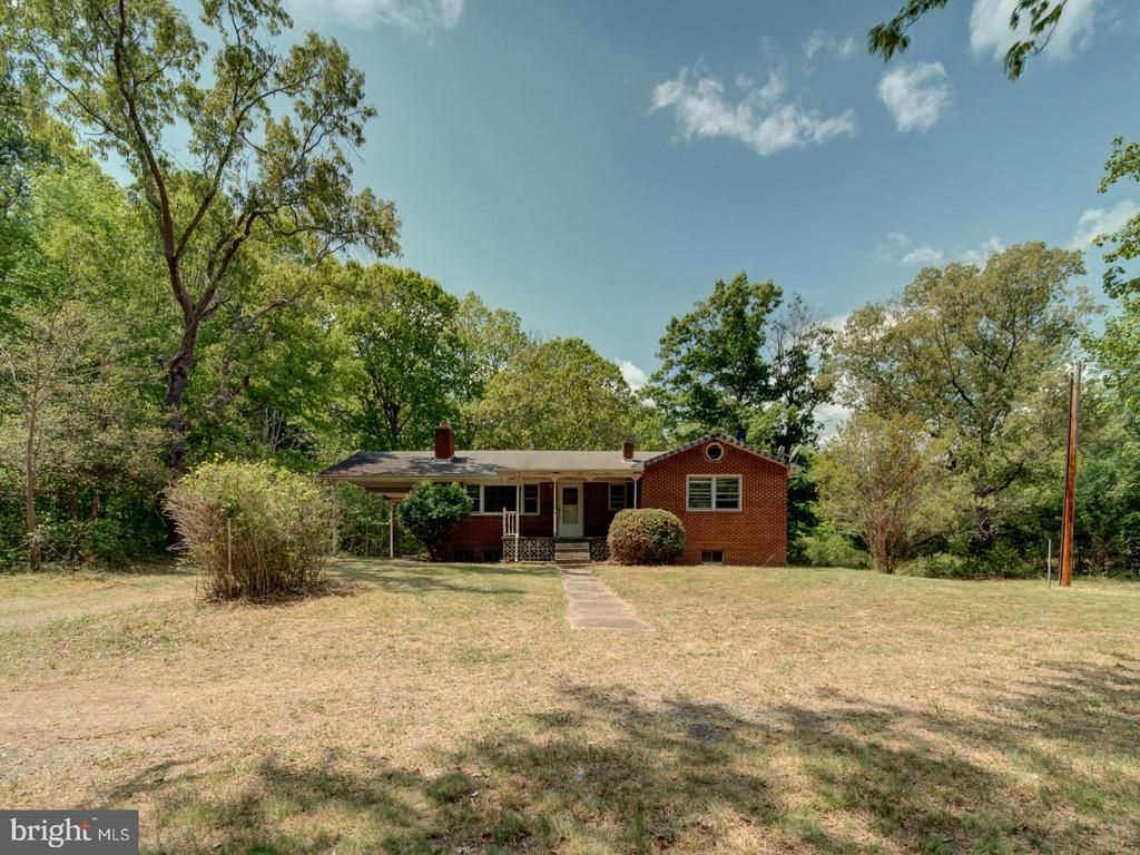 13682 BLACKWELLS MILL RD, Goldvein, VA 22720