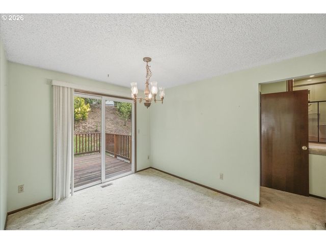 371 Ne Village Squire Ave 25, Gresham, OR 97030