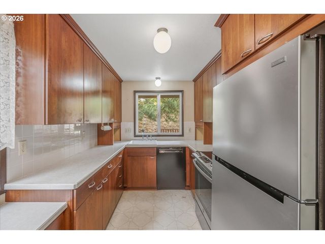 371 Ne Village Squire Ave 25, Gresham, OR 97030