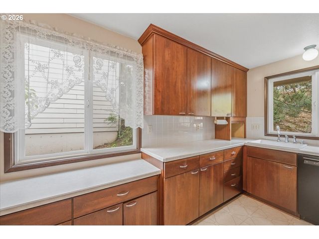 371 Ne Village Squire Ave 25, Gresham, OR 97030