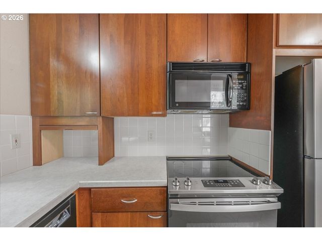 371 Ne Village Squire Ave 25, Gresham, OR 97030