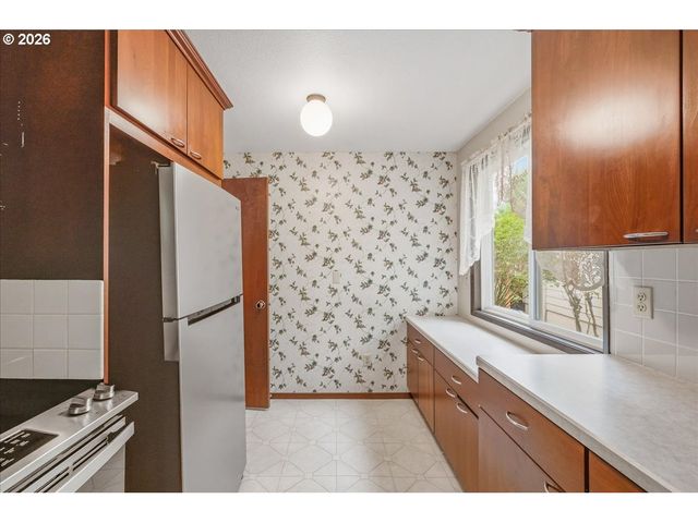 371 Ne Village Squire Ave 25, Gresham, OR 97030