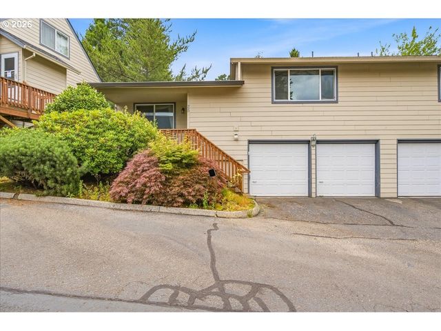 371 Ne Village Squire Ave 25, Gresham, OR 97030