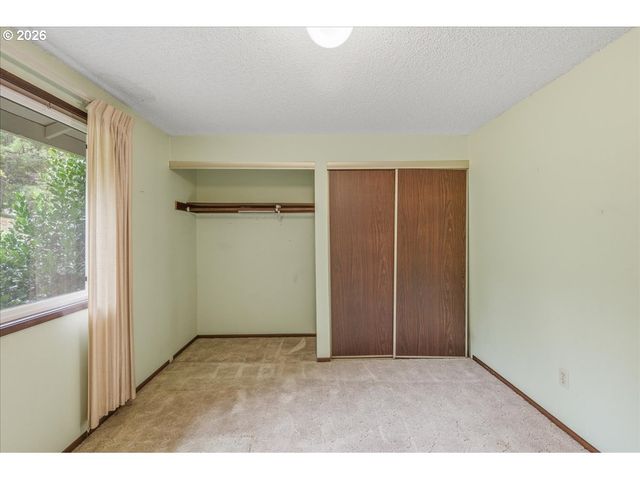 371 Ne Village Squire Ave 25, Gresham, OR 97030