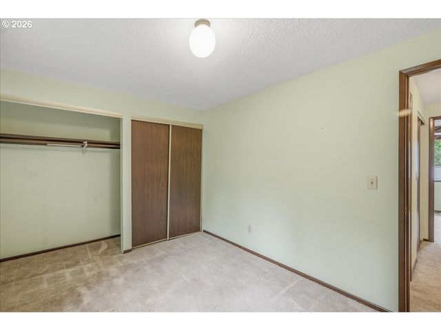 371 Ne Village Squire Ave 25, Gresham, OR 97030