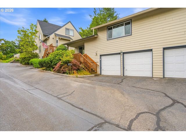 371 Ne Village Squire Ave 25, Gresham, OR 97030