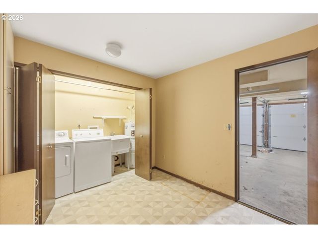 371 Ne Village Squire Ave 25, Gresham, OR 97030