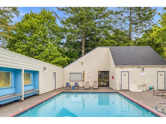 371 Ne Village Squire Ave 25, Gresham, OR 97030