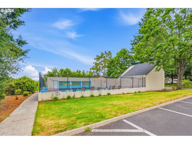 371 Ne Village Squire Ave 25, Gresham, OR 97030
