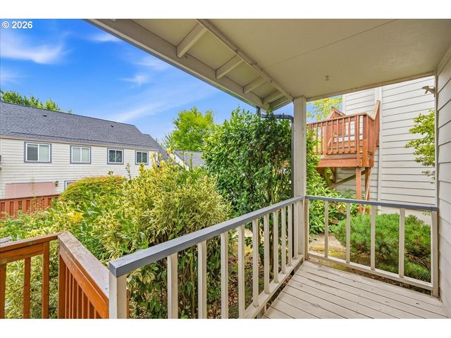 371 Ne Village Squire Ave 25, Gresham, OR 97030