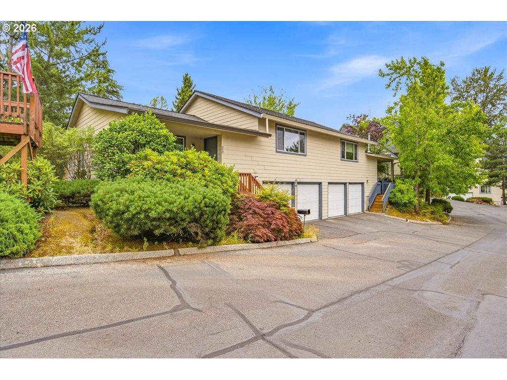 371 Ne Village Squire Ave 25, Gresham, OR 97030