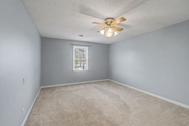 8404 Stewarts Bend Dr, Murfreesboro, TN 37129