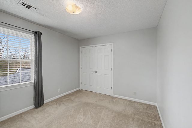 8404 Stewarts Bend Dr, Murfreesboro, TN 37129