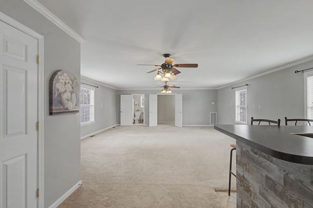 8404 Stewarts Bend Dr, Murfreesboro, TN 37129