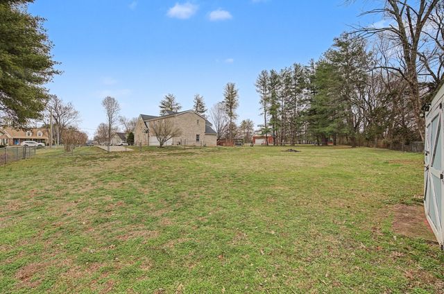 8404 Stewarts Bend Dr, Murfreesboro, TN 37129