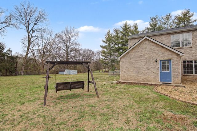 8404 Stewarts Bend Dr, Murfreesboro, TN 37129