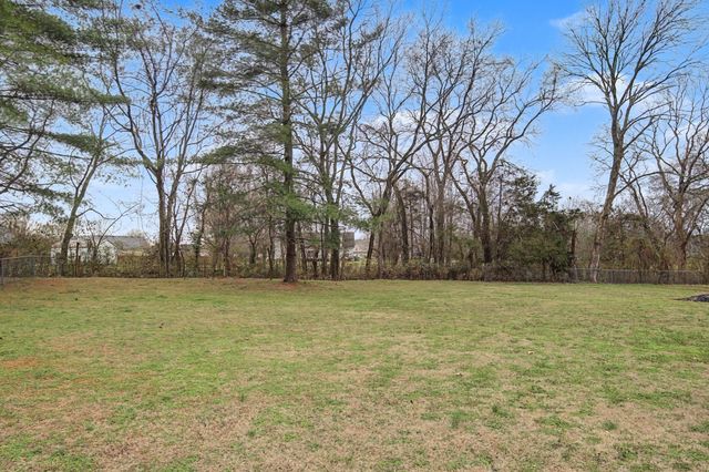 8404 Stewarts Bend Dr, Murfreesboro, TN 37129