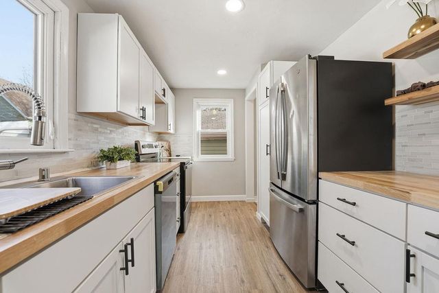 400 S OUTAGAMIE STREET, Appleton, WI 54914