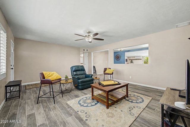 2330 E BROADWAY Avenue, Apache Junction, AZ 85119
